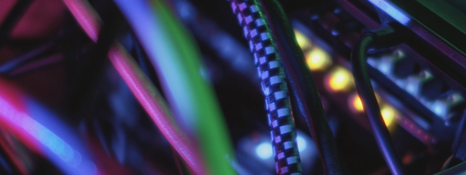 Cables, Wire connectors & Adaptors